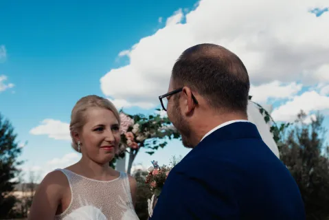 Sarah & Michaels Hochzeit in der Crete Senesi