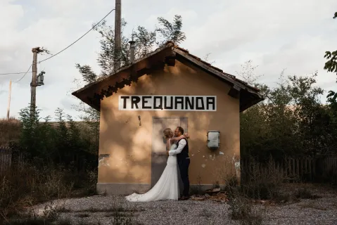 Sarah & Michaels Hochzeit in der Crete Senesi